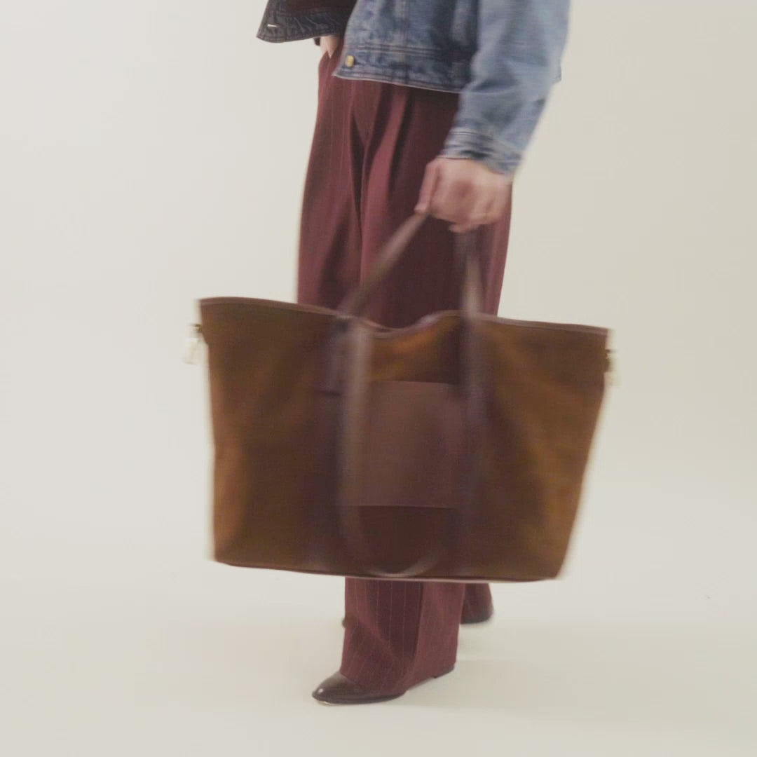 Load video: Gaia – Dark Brown Suede Tote Bag