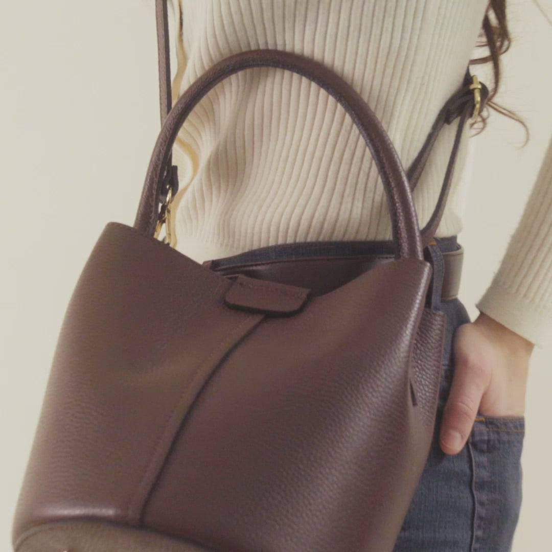 Load video: Zoe – Taupe Leather Bucket Bag