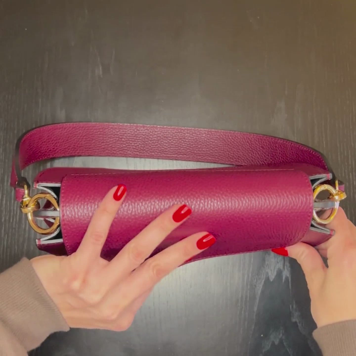 Load video: Luna – Burgundy Leather Round Bag